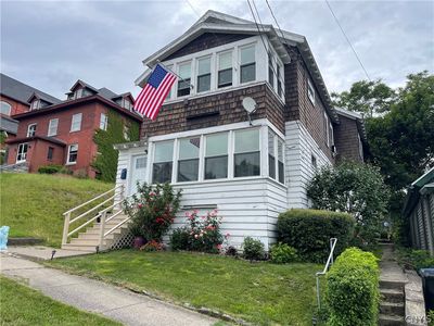 338 Vine St