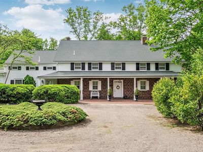 164 E Saddle River Rd