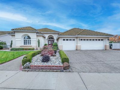 7424 School House Ln