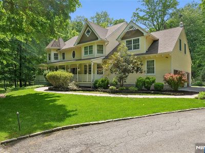519 E Saddle River Road