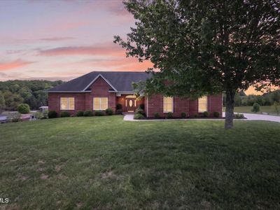 121 Sunnyfield Dr