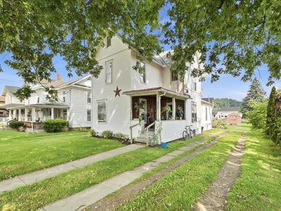 203 2nd St