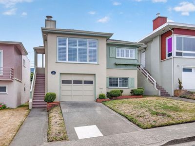 71 Castleton Ave