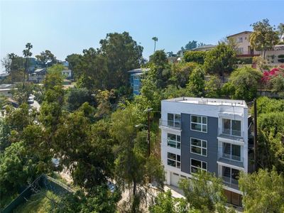 2635 Adelbert Ave
