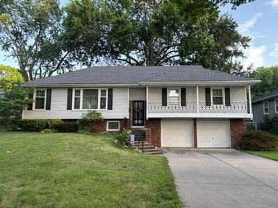 15 W Bridlespur Dr