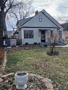 3221 Minnehaha Ave