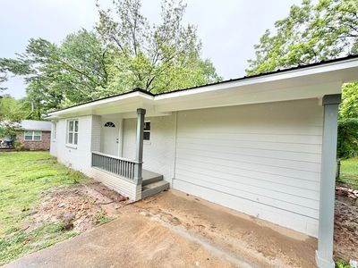 684 Rosaland Dr