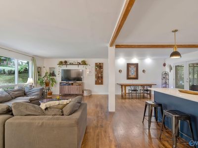 2610 Lancelot Dr SE