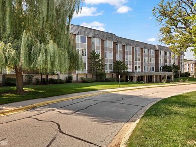 201 Thames Pkwy APT 2F