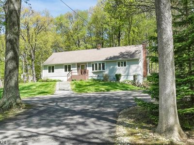 90 Russling Rd