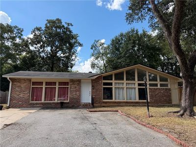 504 Heritage Ct
