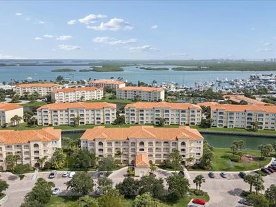 19 W Harbour Isle Dr Drive W #202