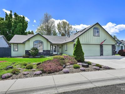 11869 W Rader Dr