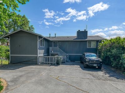 704 NW 4th St