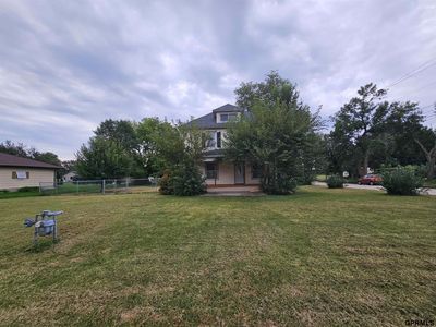 712 W Maple St