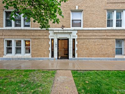 3538 W Ainslie St APT G