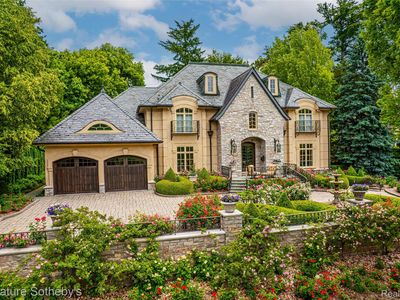 840 Lakeside Rd