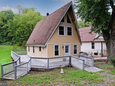 710 Golden Ln