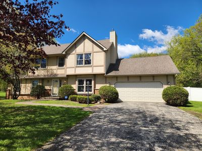 646 Meadow Ln