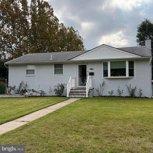 242 Morton Ave