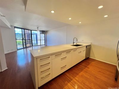 60 N Beretania St APT 1404