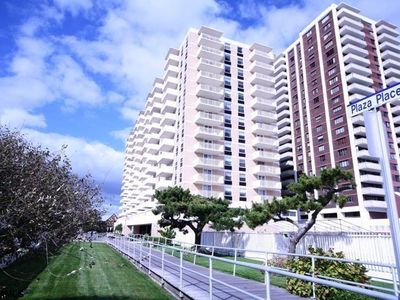 101 S Plaza Pl APT 402