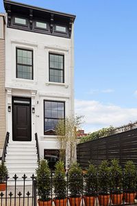 114A Hart St