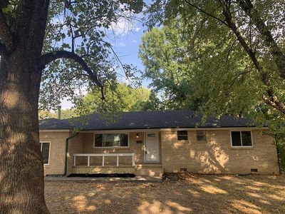 603 Lawndale Dr