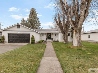 218 S Teton Ave
