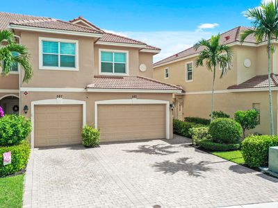 583 SW Glen Crest Way