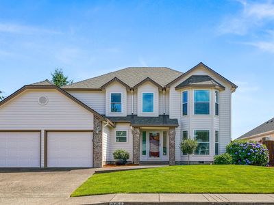 1082 Merlot Ave NE