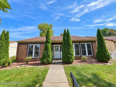 915A Liverpool Circle