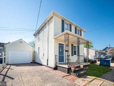 301 Howard St