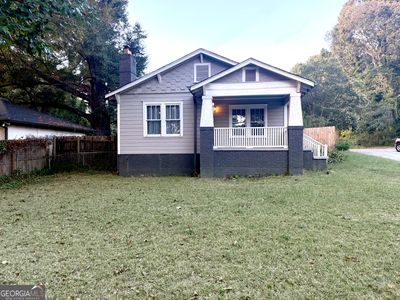 1050 Moreland Dr SE