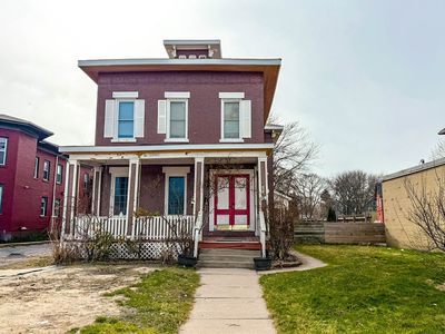 363 Lake Ave
