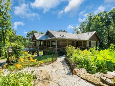 4545 Scenic Hills Ln
