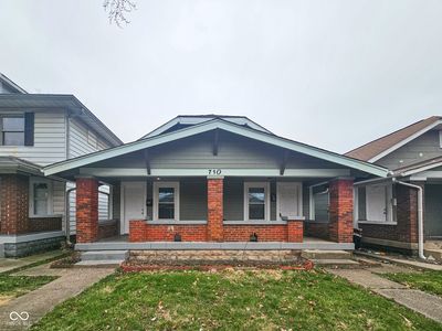 710 N Bosart Ave