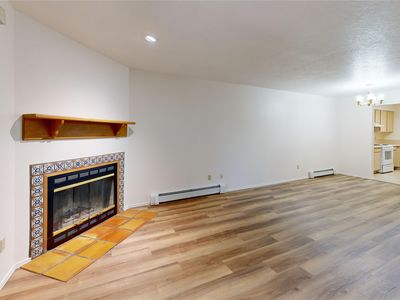 1300 Iris St APT 103