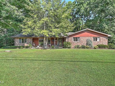 2513 Essex Dr