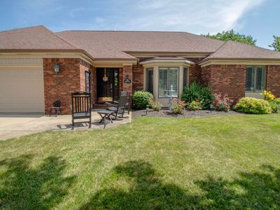 150 S Tamarac Dr