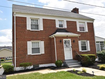 3403 N Rolling Rd