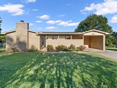 201 Eastview Dr