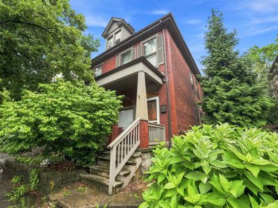 435-437 E Sycamore St