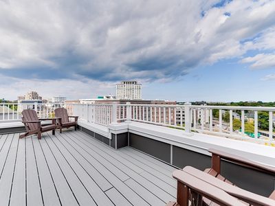 2 Cliveden St Unit 601E