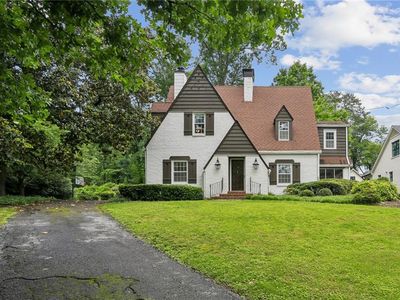 3648 Kingsboro Rd NE