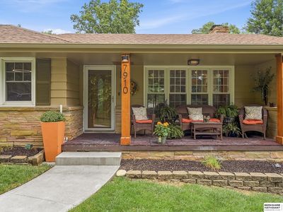 7910 Dewey Ave