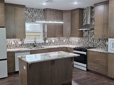 4924 Weeping Willow Ave