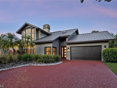 5700 Waxmyrtle Way
