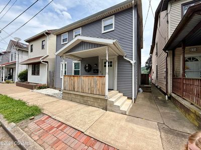 432 S 4th St
