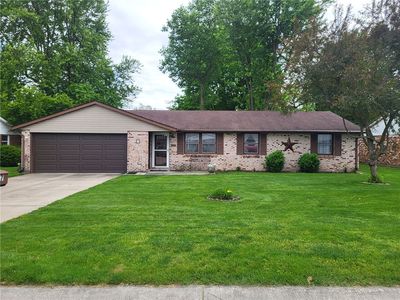 457 Medallion Dr